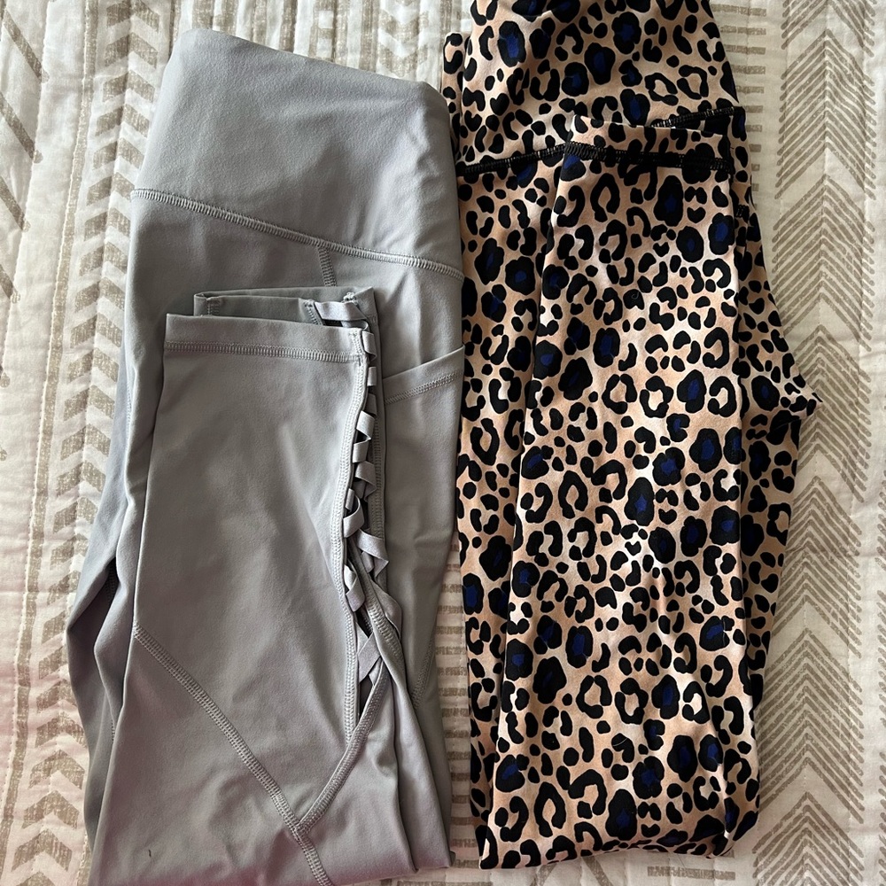 Victoria’s Secret Victoria Sport workout tights